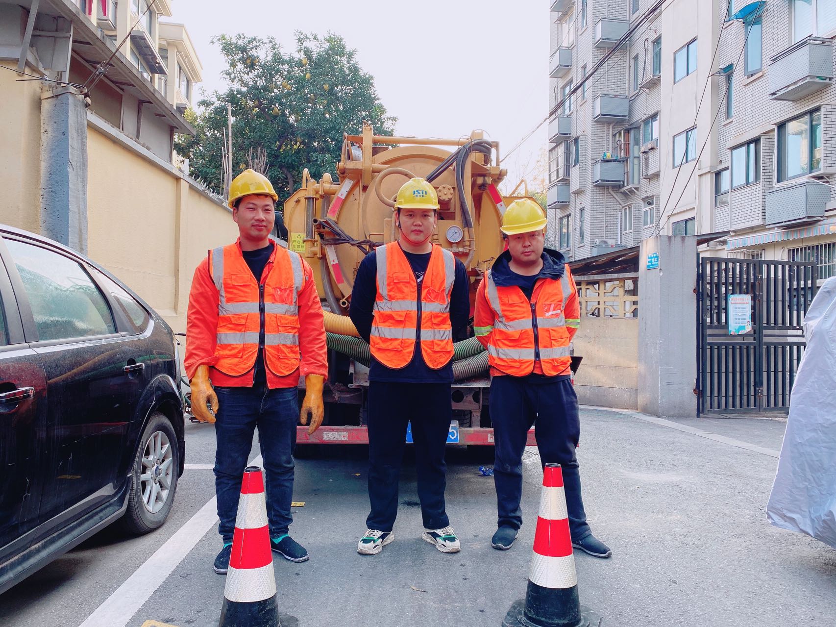 江南水泥厂南京某小区管道清淤检测施工